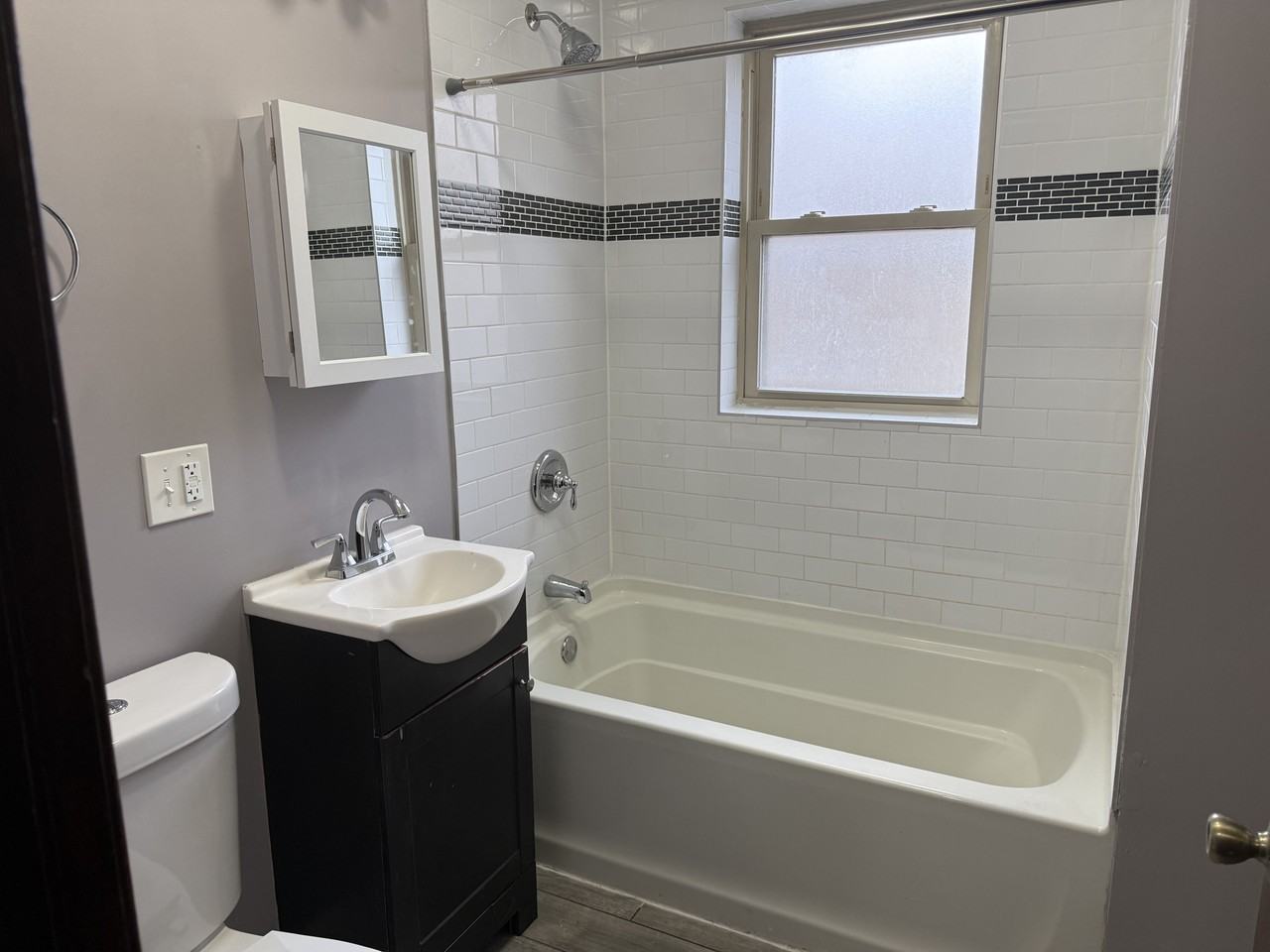 6800 S Rockwell St #2R - Photo 7 of 10