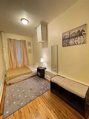 26 Broadway Ter #2A - Photo 6 of 8