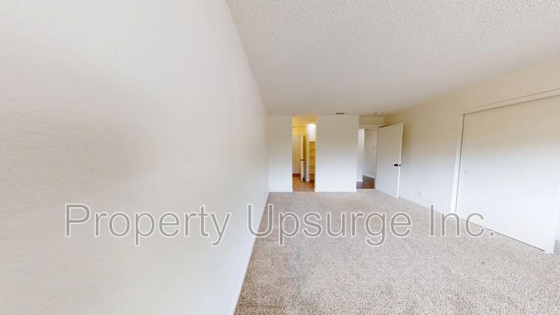 1233 Bundy Ct - Photo 6 of 13