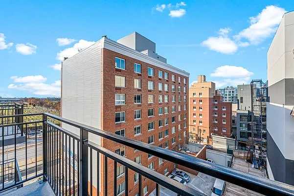 4334 53Rd St - Photo 6 of 6