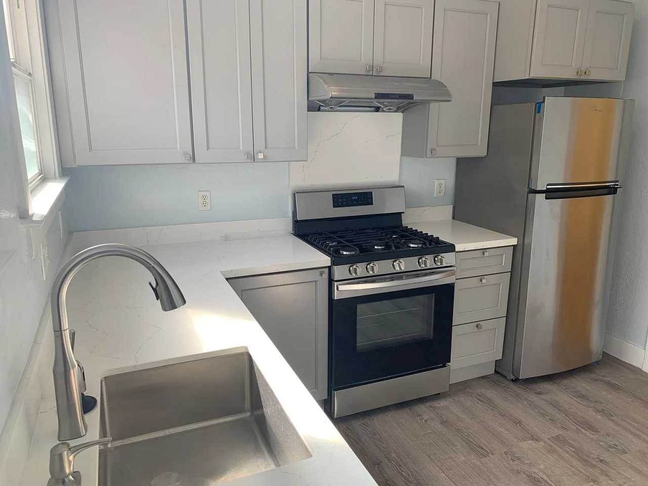 2119 Sacramento St - Photo 6 of 12