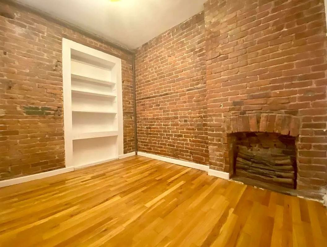 85 Clay St - Photo 6 of 8