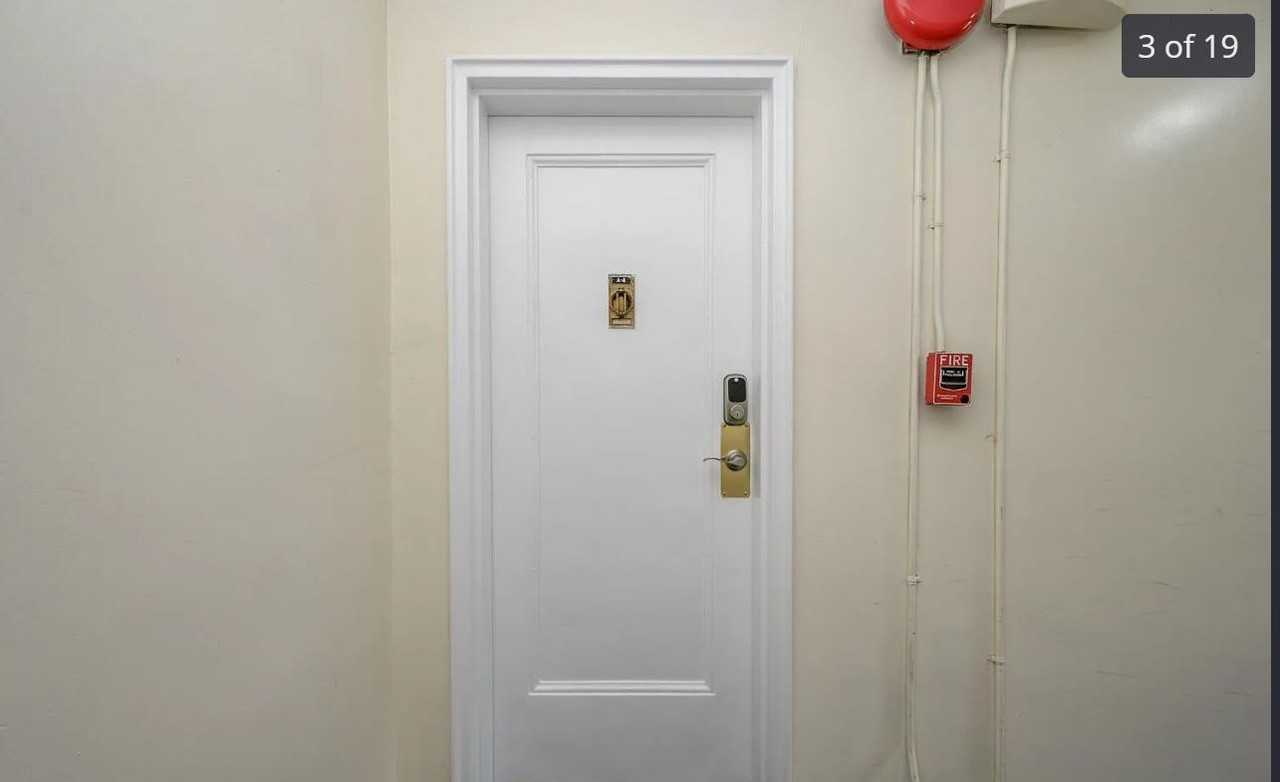 140 W Englewood Ave - Photo 2 of 13