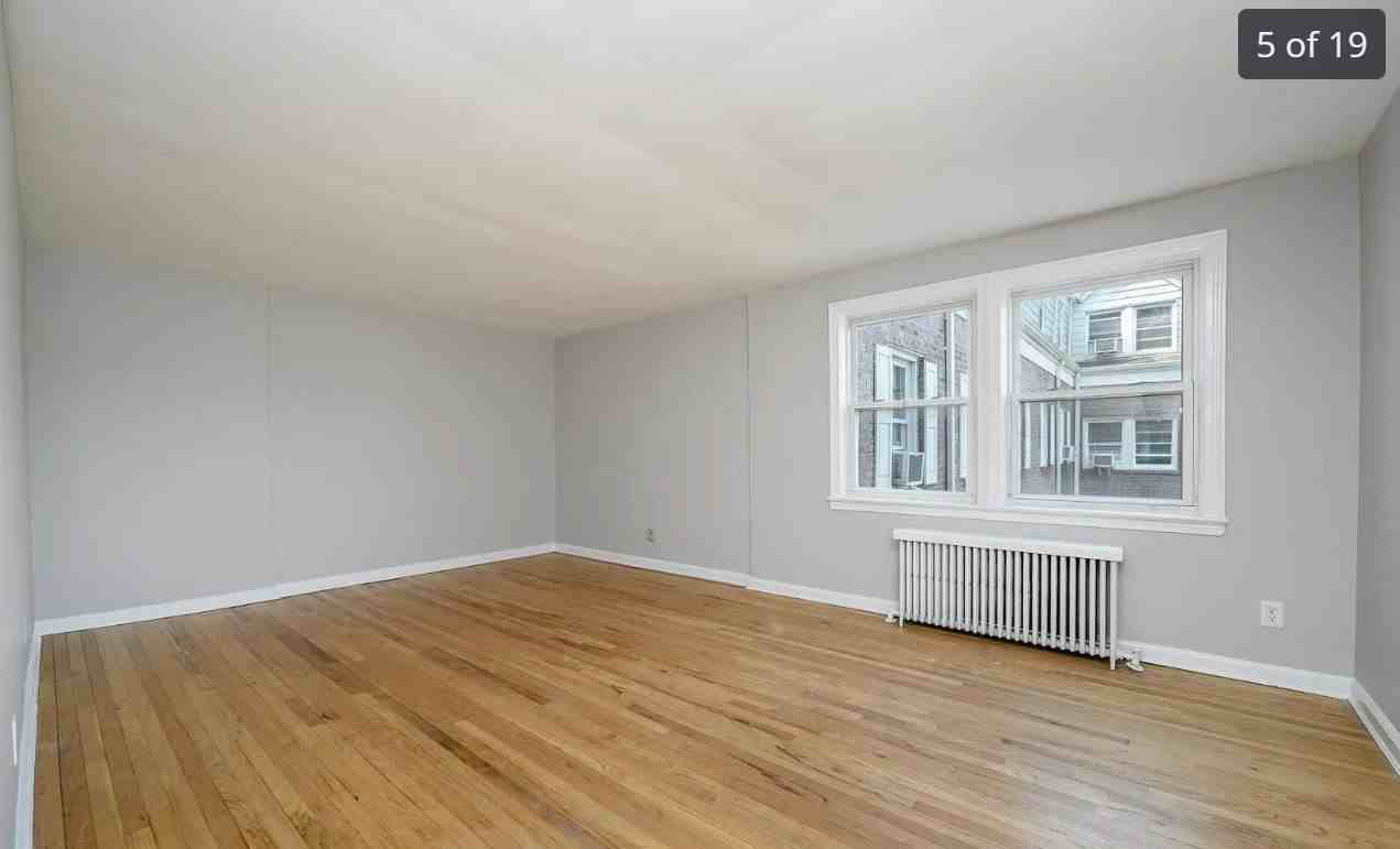 140 W Englewood Ave - Photo 4 of 13