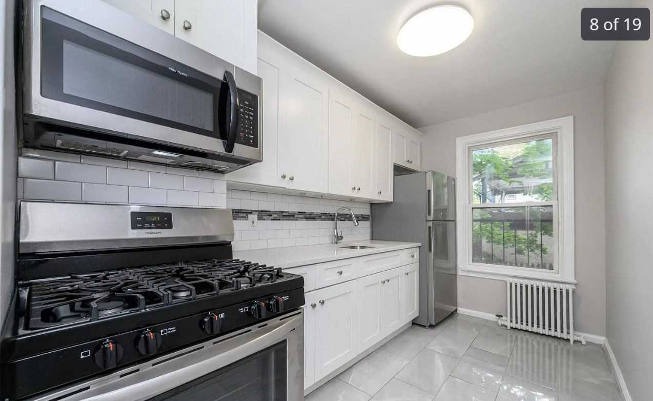 140 W Englewood Ave - Photo 7 of 13