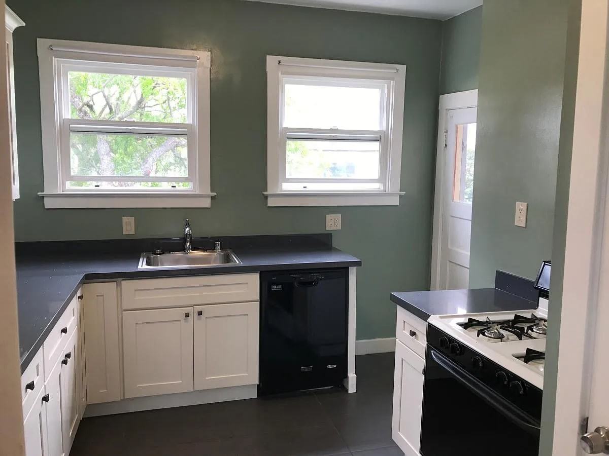 2117 Sacramento St - Photo 2 of 14