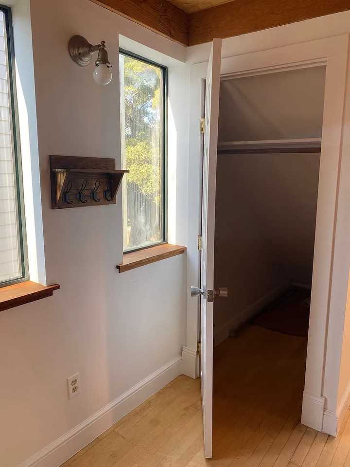 2120 6Th St - Photo 2 of 14