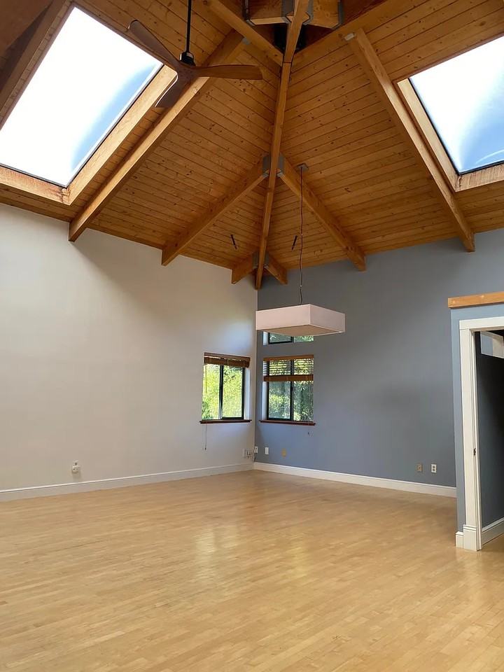 2120 6Th St - Photo 5 of 14