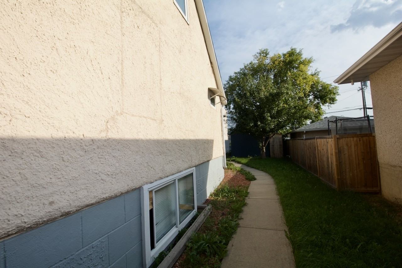 8111 83 Ave Nw Bsmt #Bsmt - Photo 6 of 9