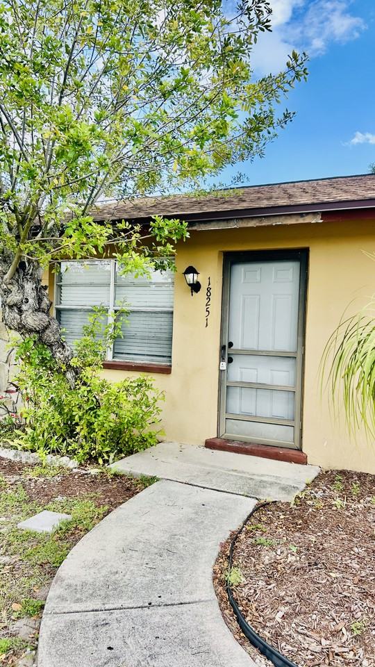 18251 Morgan Dr - Photo 2 of 10