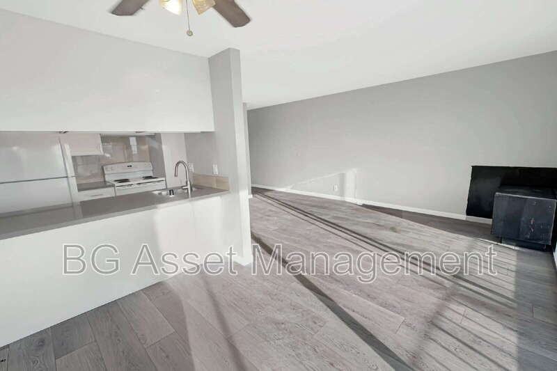 10 Lee St #4 - Photo 4 of 20