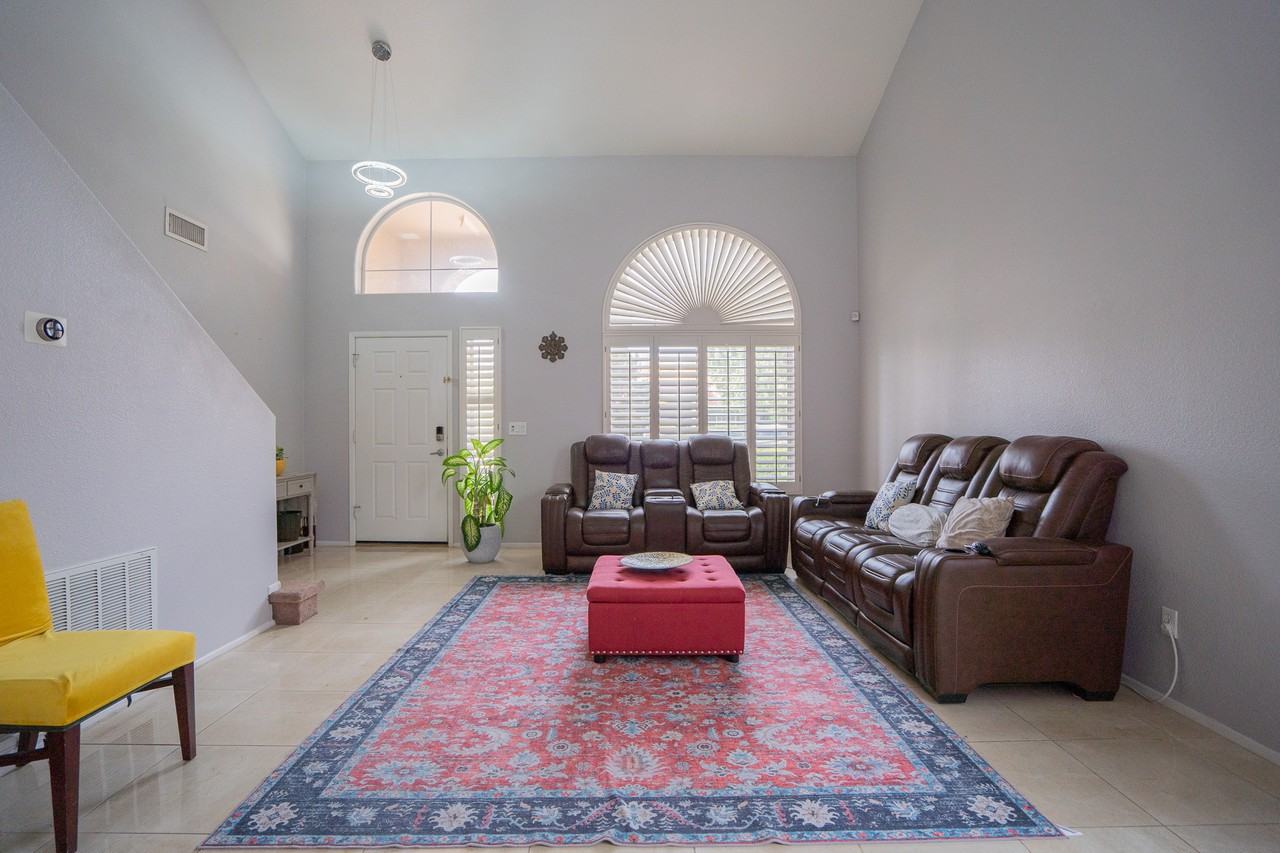 4613 E Desert Cactus St - Photo 5 of 44