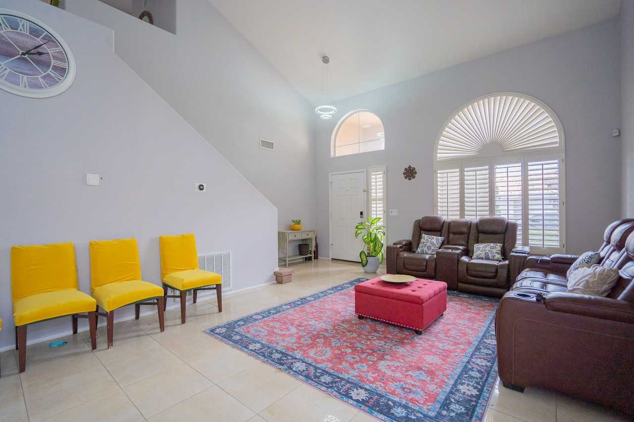 4613 E Desert Cactus St - Photo 6 of 44