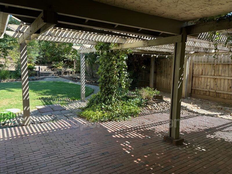 6830 Mellodora Dr - Photo 7 of 15