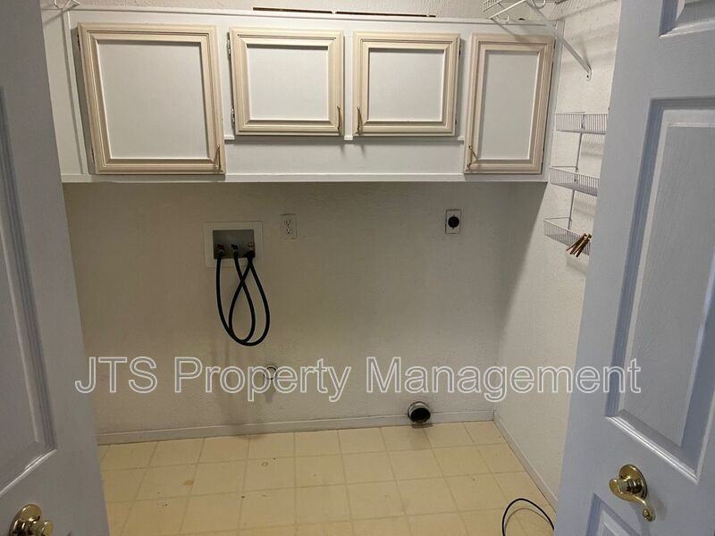 6830 Mellodora Dr - Photo 7 of 18