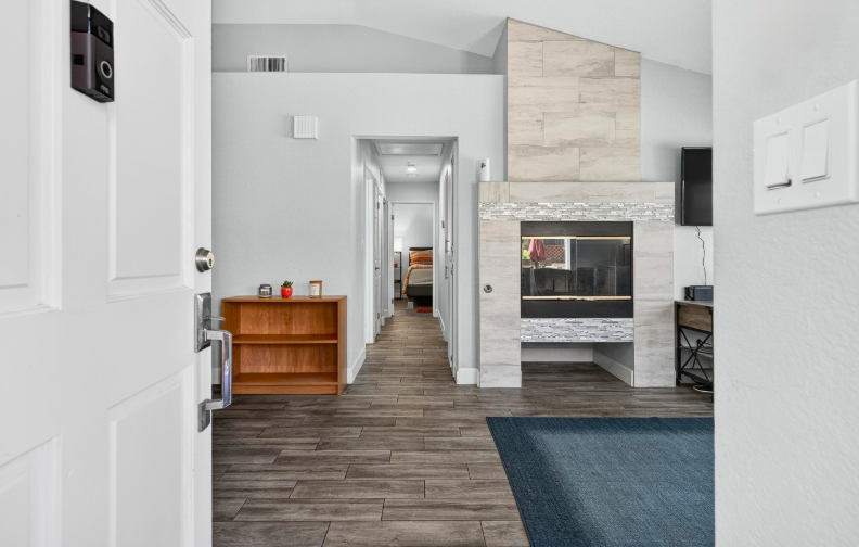 6958 Gregorich Dr #G - Photo 4 of 18