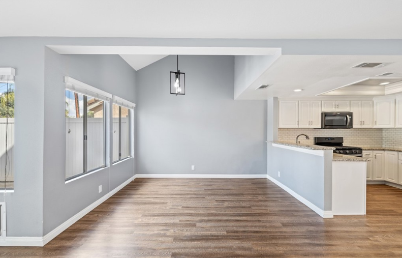 3514 Myers St #10 - Photo 3 of 15