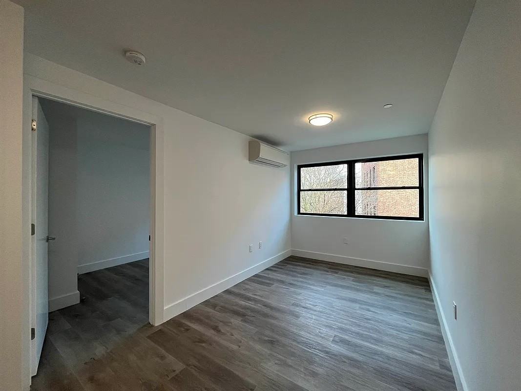 9159 191St St - Photo 3 of 7