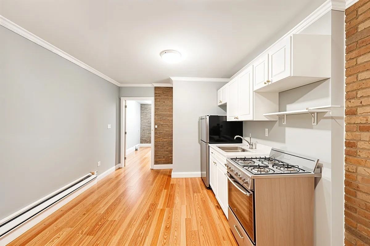 103 E 2Nd St - Photo 2 of 6