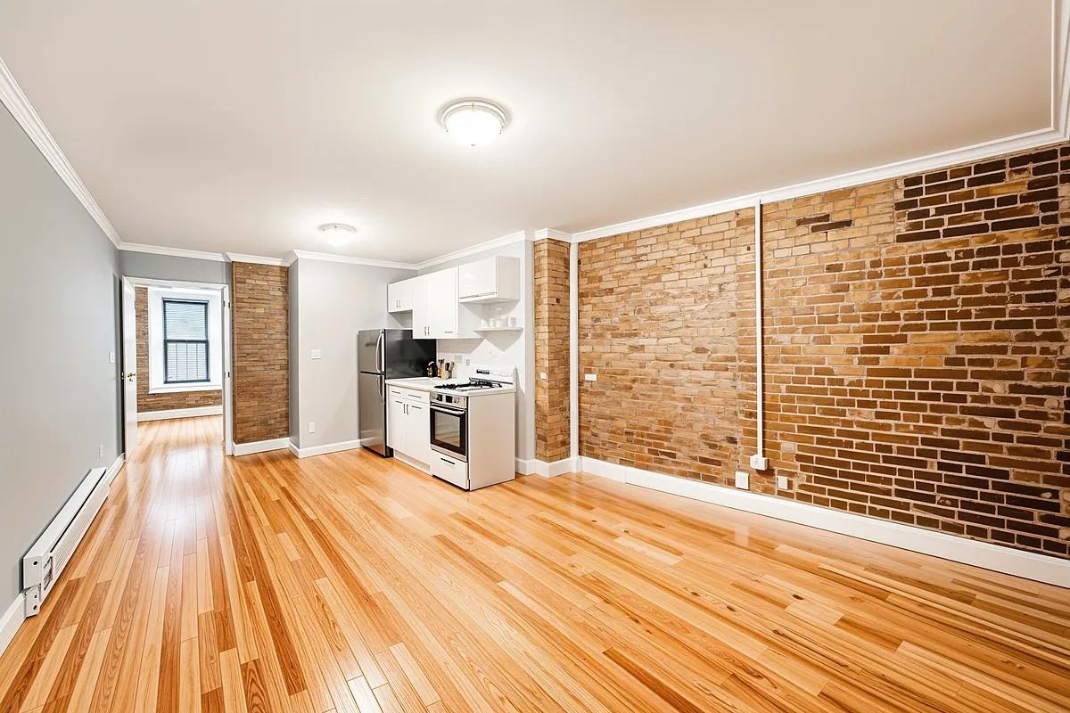 103 E 2Nd St - Photo 5 of 6