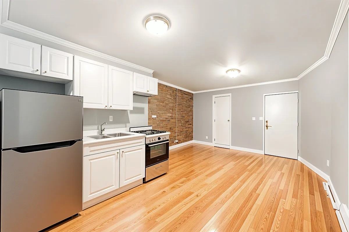 103 E 2Nd St - Photo 6 of 6