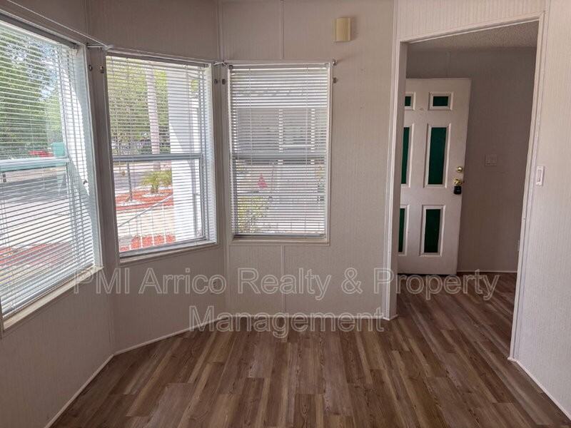 3510 Petticoat Jct - Photo 5 of 32