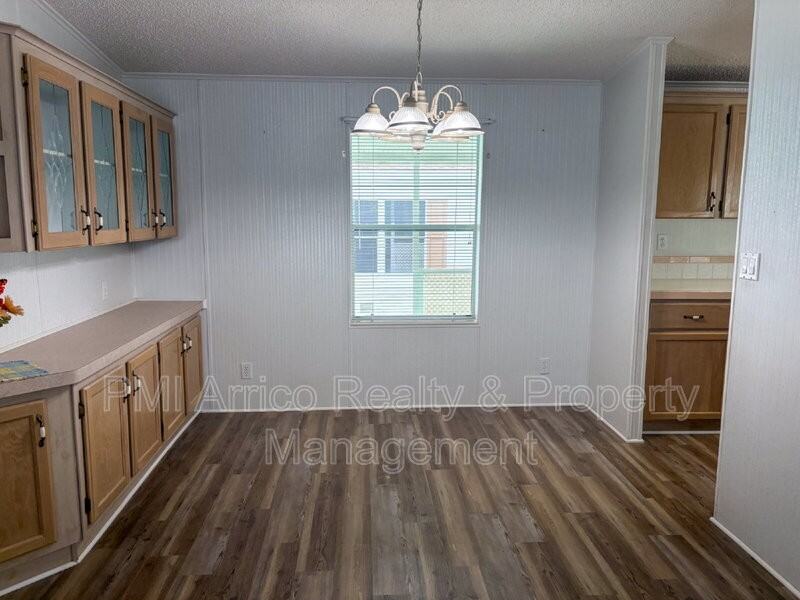 3510 Petticoat Jct - Photo 6 of 32