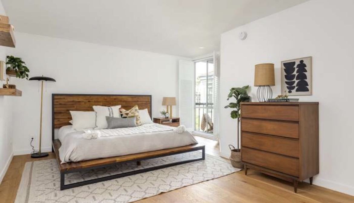 8530 Holloway Dr #307 - Photo 7 of 12