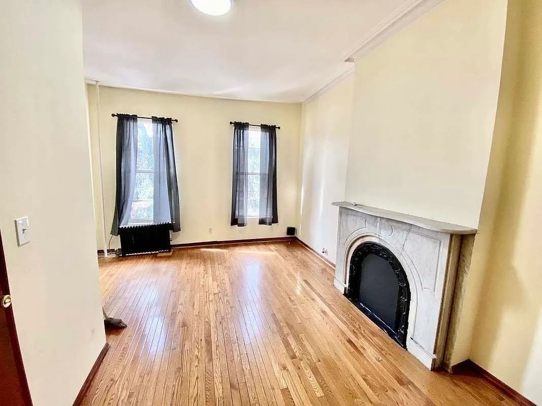 116 Ryerson St - Photo 3 of 7