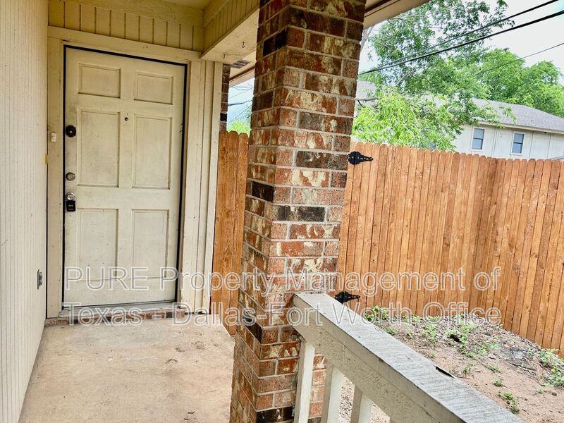 6258 Canyon Cir - Photo 3 of 24