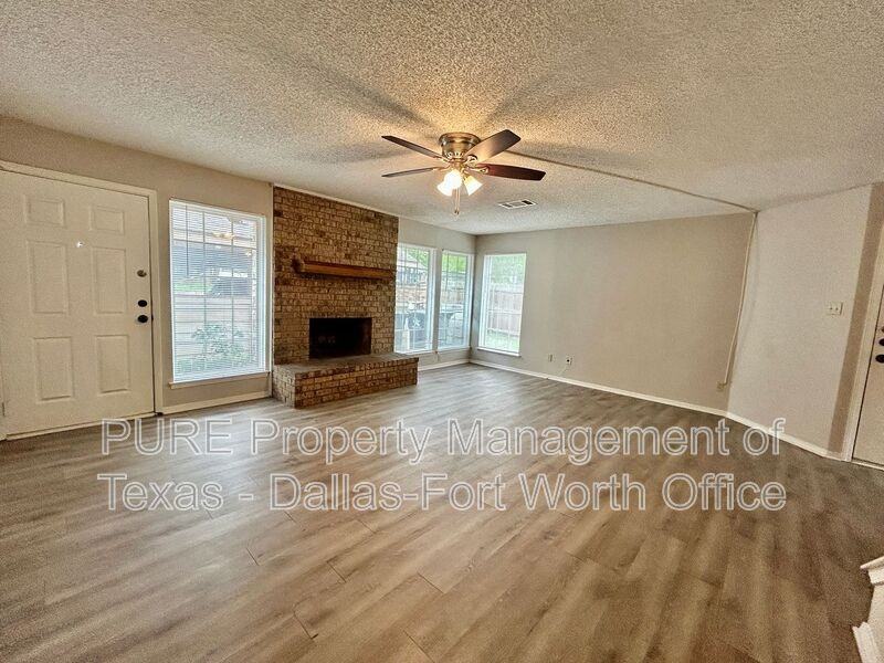2415 Oak Mnr #B - Photo 5 of 36