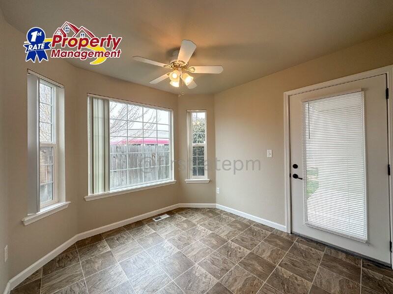 10151 W Garverdale Ln #201 - Photo 6 of 24