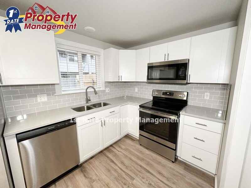 6474 W Douglas St - Photo 6 of 21