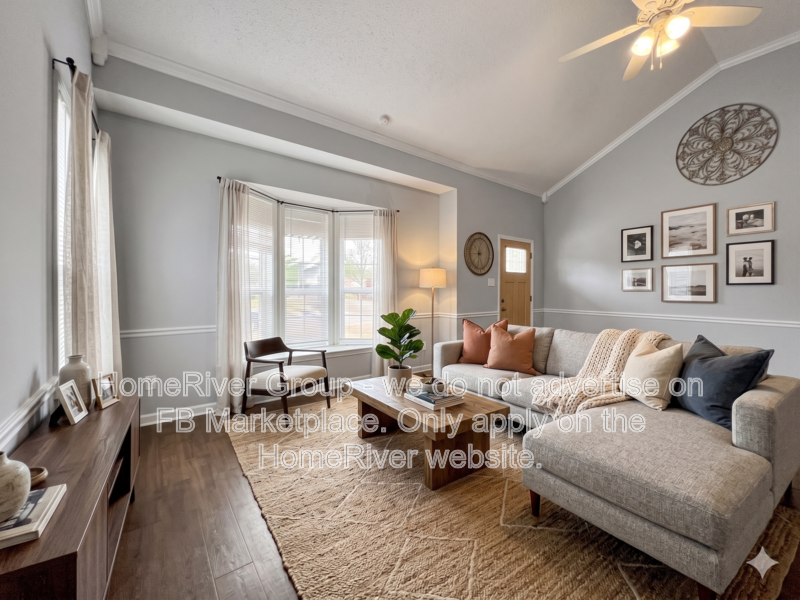 5910 Garden Walk E - Photo 2 of 25