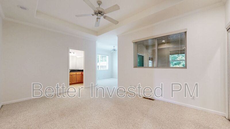 106 Lafayette Dr - Photo 6 of 35