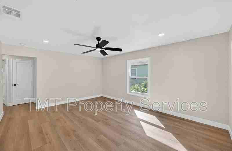 3124 B St - Photo 2 of 32