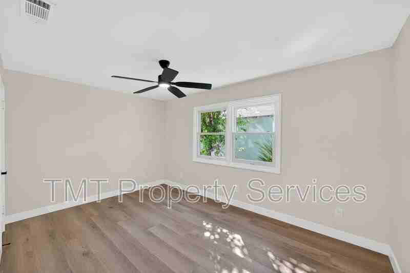 3124 B St - Photo 7 of 32