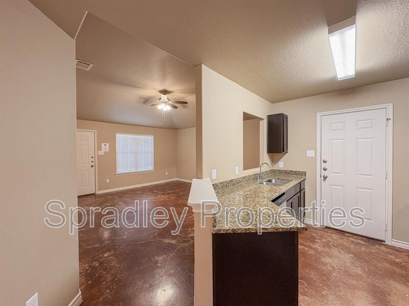 1044 Edwards Dr Apt A - Photo 4 of 15
