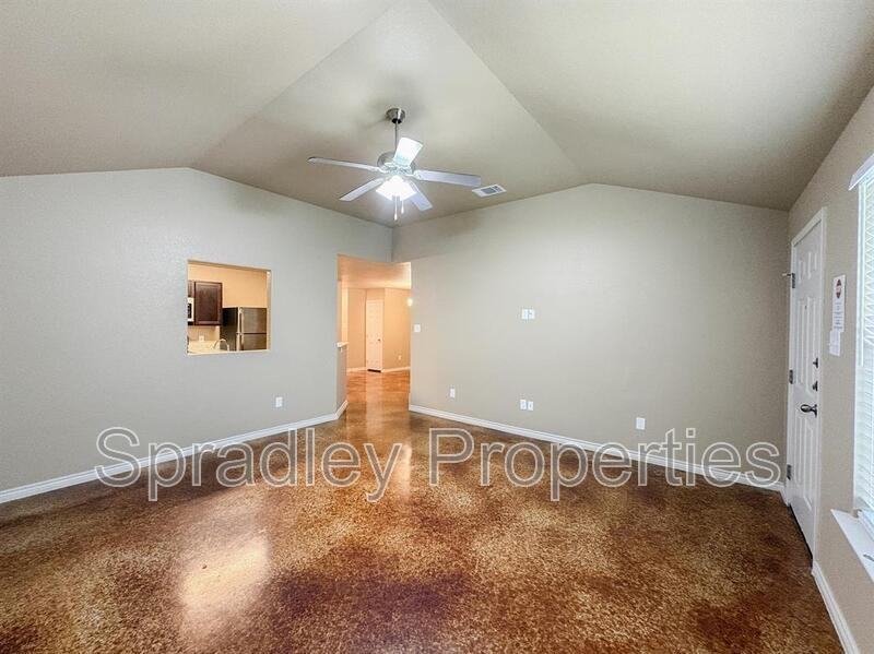 1013 Kerr Ct Apt A - Photo 2 of 13