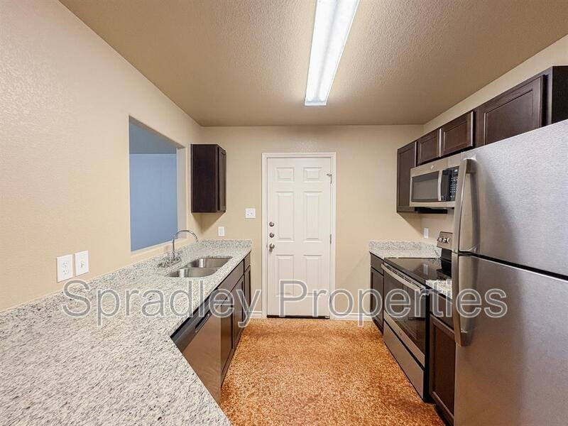 1013 Kerr Ct Apt A - Photo 4 of 13