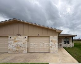 1075 Hibiscus Unit B - Photo 1 of 1