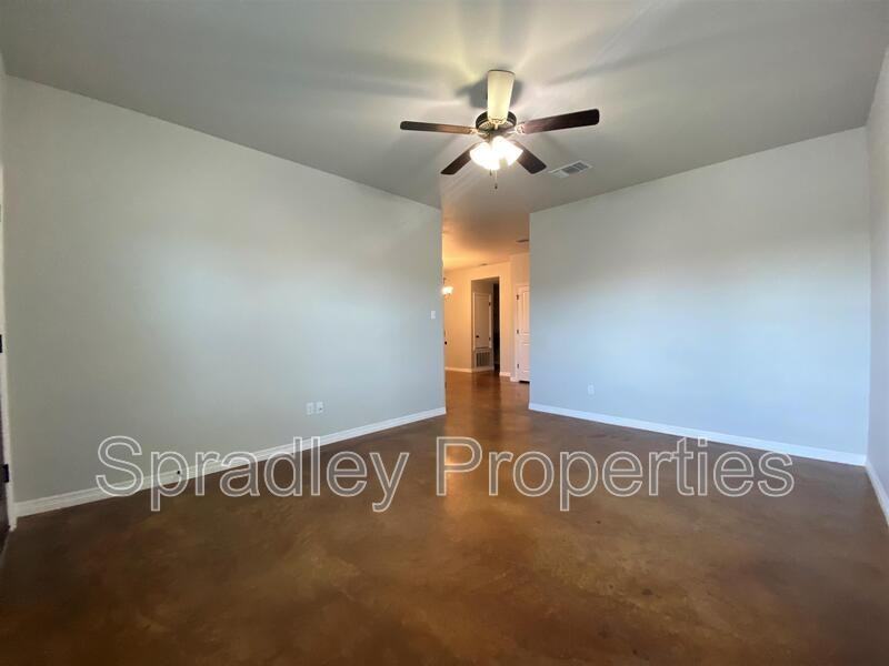 204 Juniper Dr Unit B - Photo 2 of 10