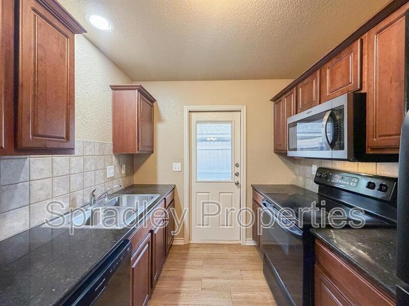208A Andy Ln - Photo 4 of 20
