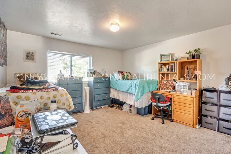 528 Ne #216-1 - Photo 7 of 16