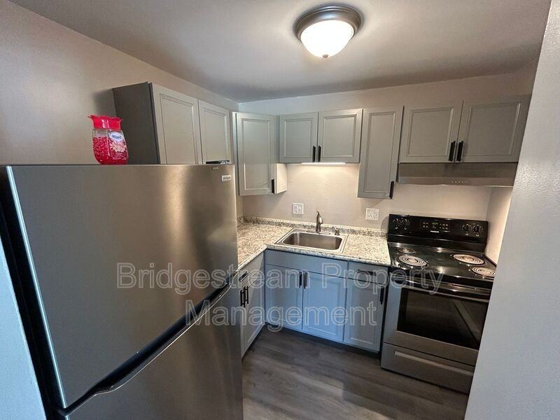 305 Bellbrook Ave #4 - Photo 6 of 8