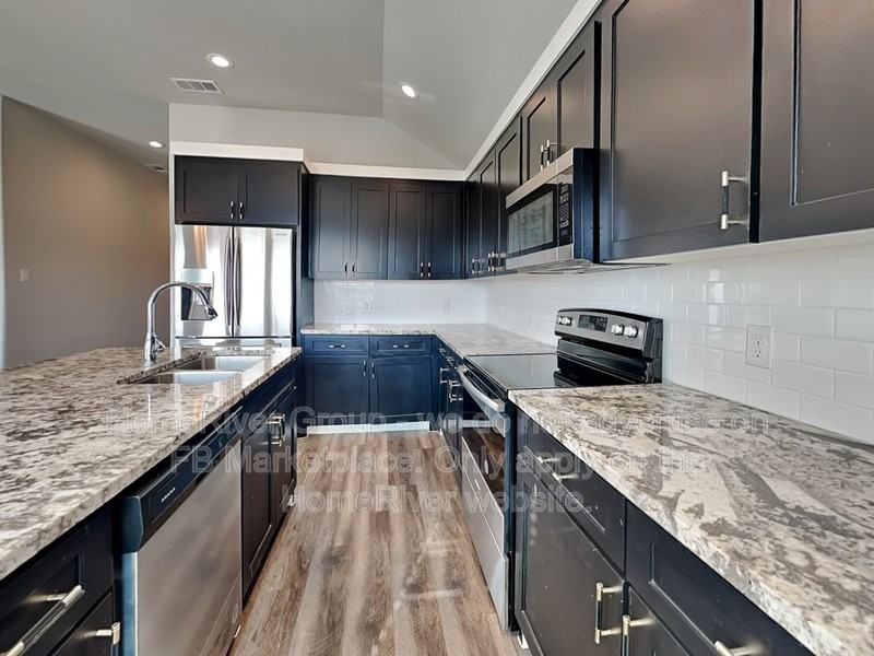 2842 Pall Mall Ave - Photo 4 of 26