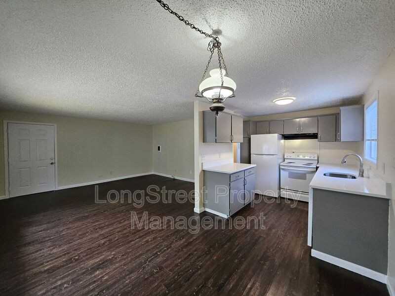 14171 Sw Allen Blvd - Photo 5 of 20