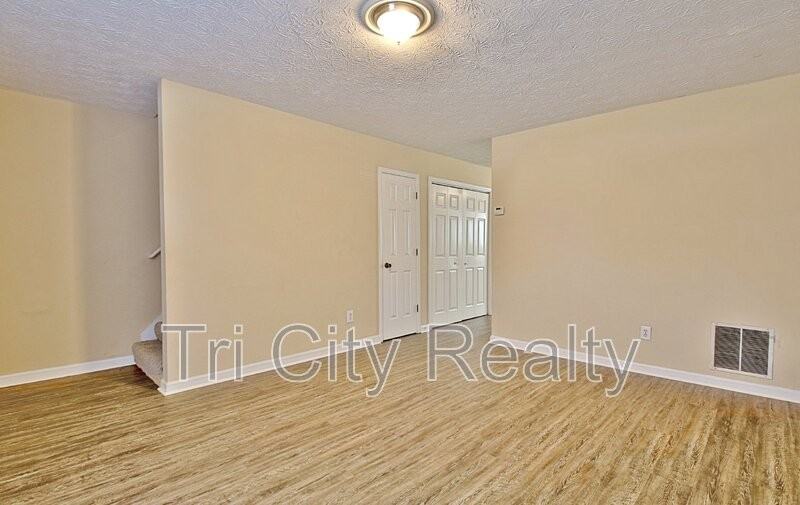 220 #A - Photo 6 of 50