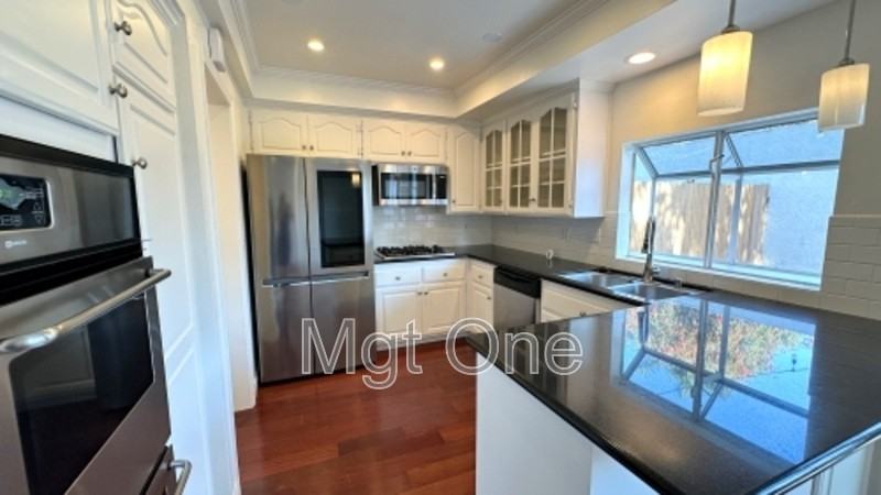 2620 Vista Del Oro - Photo 2 of 20