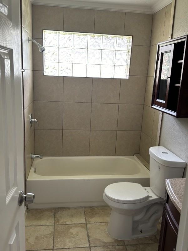 2810 Pinewood Dr - Photo 5 of 12